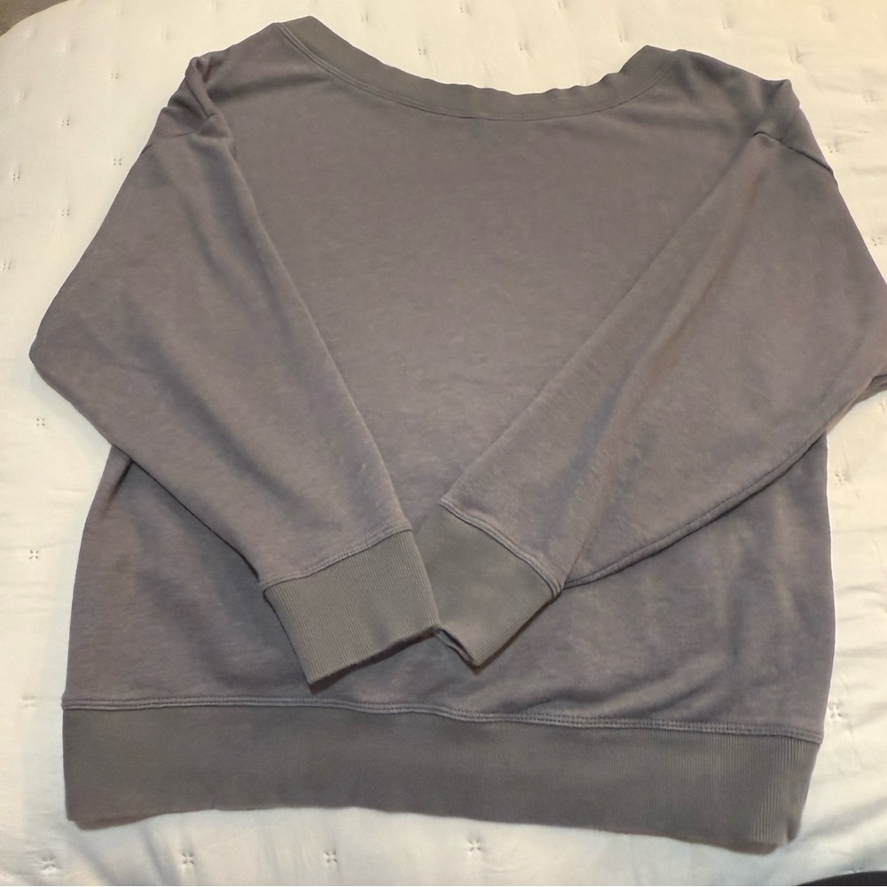 Fabletics Gray Sweatshirt And Camo Leggings Size … - image 3